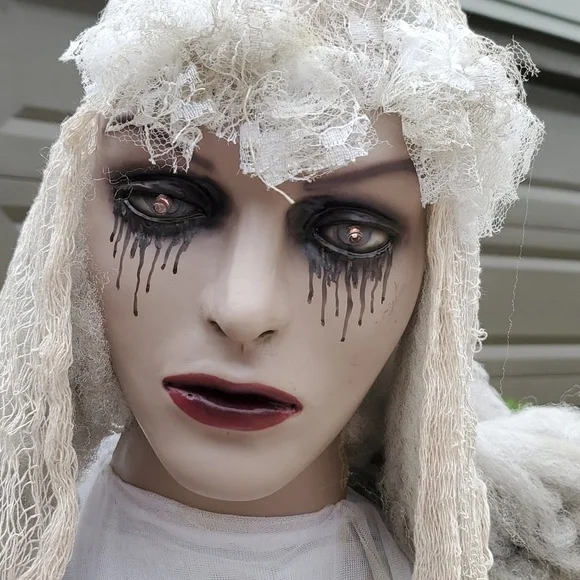 50" Lighted Halloween Scary Bride - Picture 3 of 11